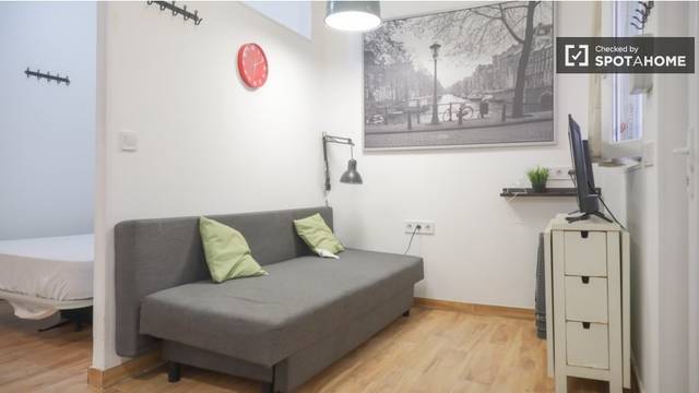 Piso en Alquiler en Palomeras Sureste