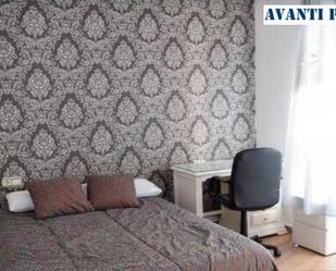 Bedroom of Flat to rent in  Granada Capital  with Heating, Terrace and Balcony