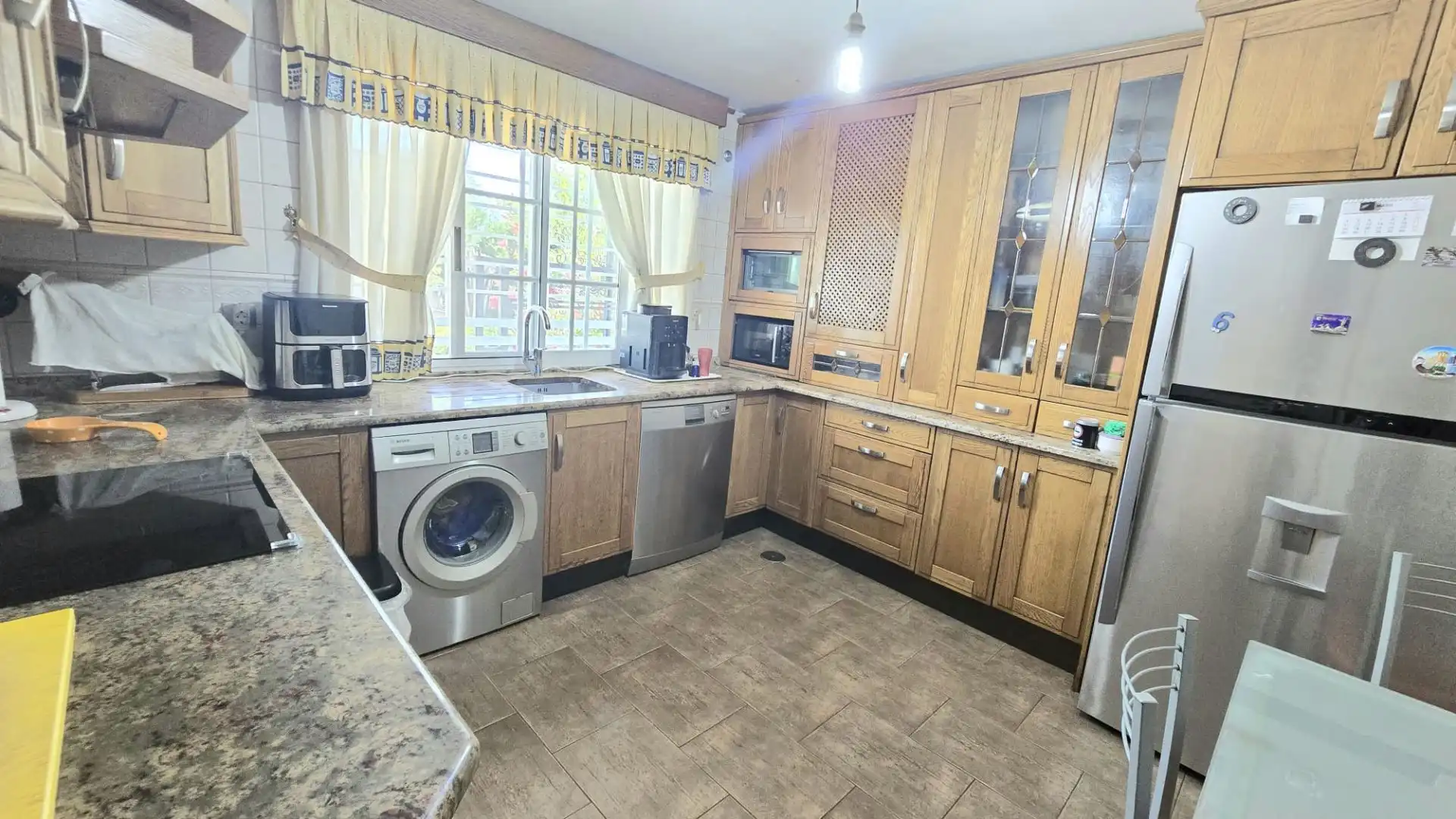 Cocina de Casa o chalet en venta en Illescas con Aire acondicionado, Calefacción y Jardín privado