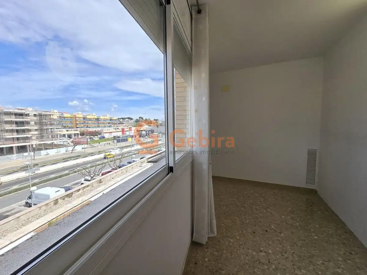 Habitación de Piso en venta en Cunit con Terraza y Piscina comunitaria