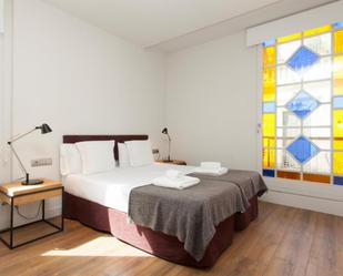 Dormitori de Apartament de lloguer en  Barcelona Capital amb Aire condicionat, Calefacció i Moblat