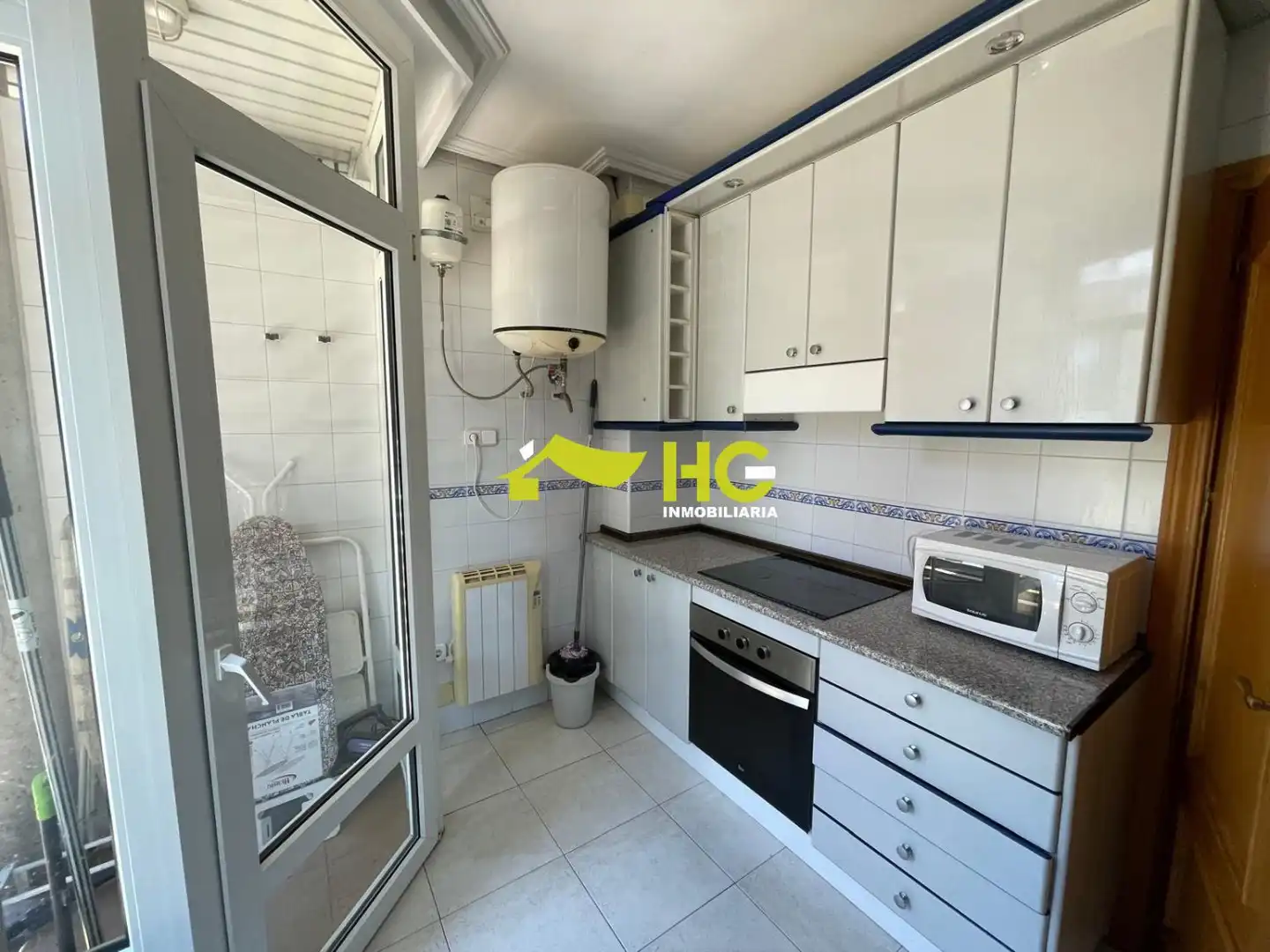 Cocina de Piso para compartir en Villaviciosa de Odón con Aire acondicionado y Calefacción