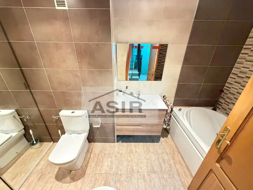 Bathroom of Houses for sale in Alzira  with Air Conditioner and Terrace