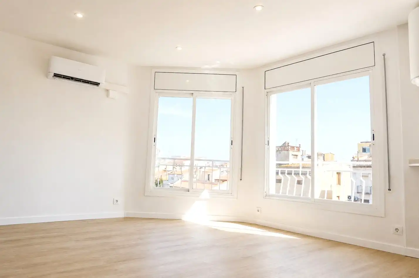Sala de estar de Ático en venta en Malgrat de Mar con Aire acondicionado, Calefacción y Parquet