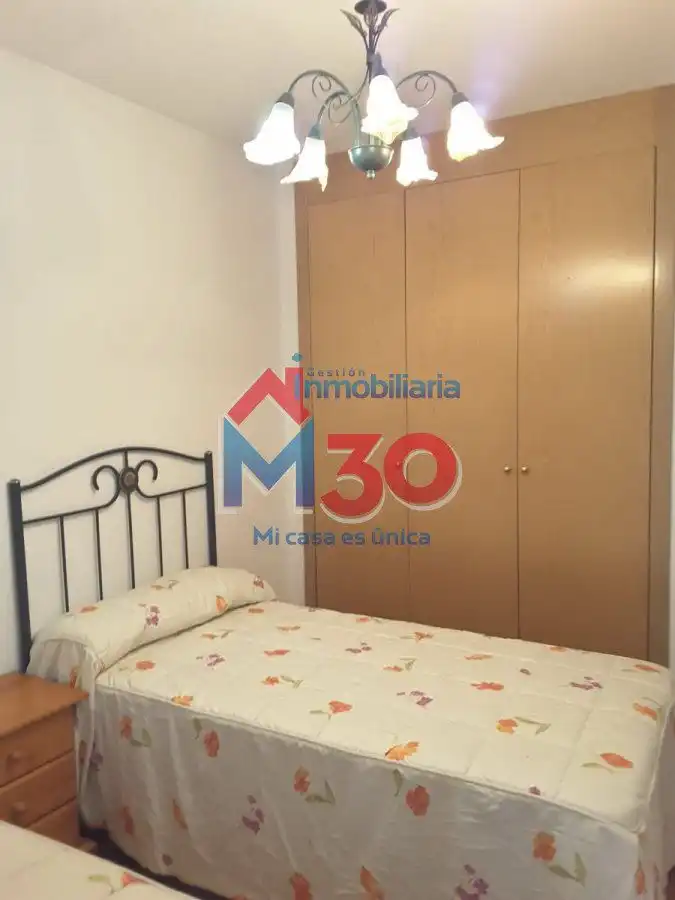 Habitación de Apartamento en venta en Miranda de Ebro con Calefacción, Parquet y Terraza