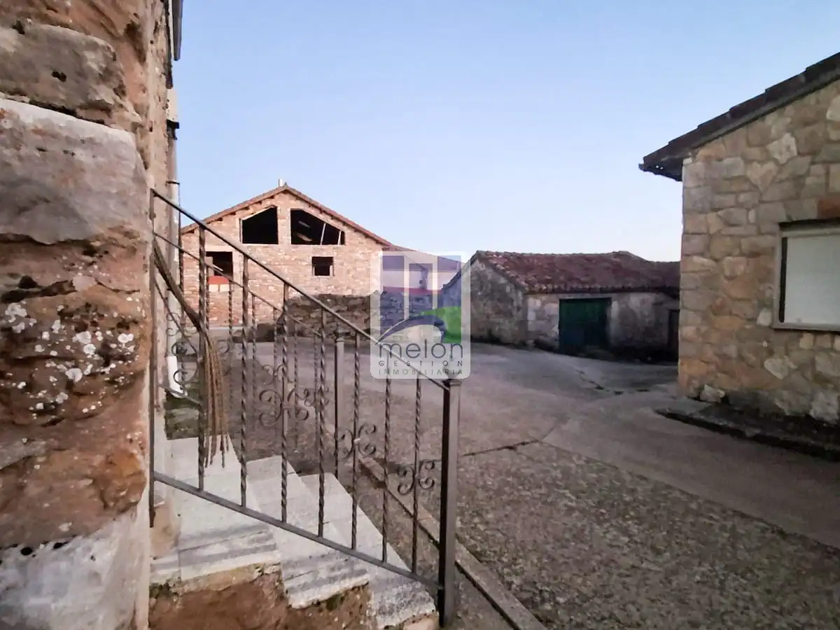 Vista exterior de Casa o chalet en venta en Montorio con Trastero
