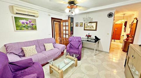 Foto 2 de Piso en venta en Los Guindos - Parque Mediterráneo - Santa Paula, Málaga