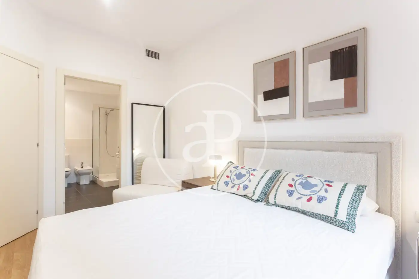 Schlafzimmer von Wohnung zur Miete in Barcelona mit Klimaanlage, Heizung und Möbliert