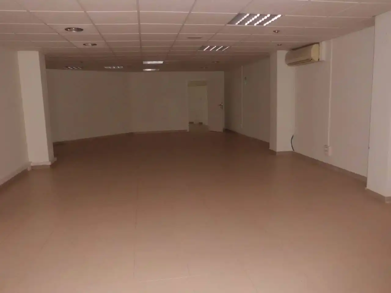 Local comercial en venda a Plaza  Paola Blasco 1, imagen 6