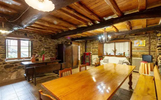 Menjador de Casa o xalet en venda en Sober amb Calefacció, Jardí privat i Terrassa