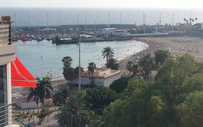 Vista exterior de Pis en venda en Arona amb Terrassa i Piscina comunitària