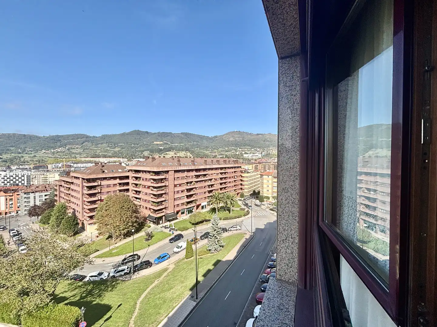 Vista exterior de Piso en venta en Oviedo  con Calefacción, Jardín privado y Parquet