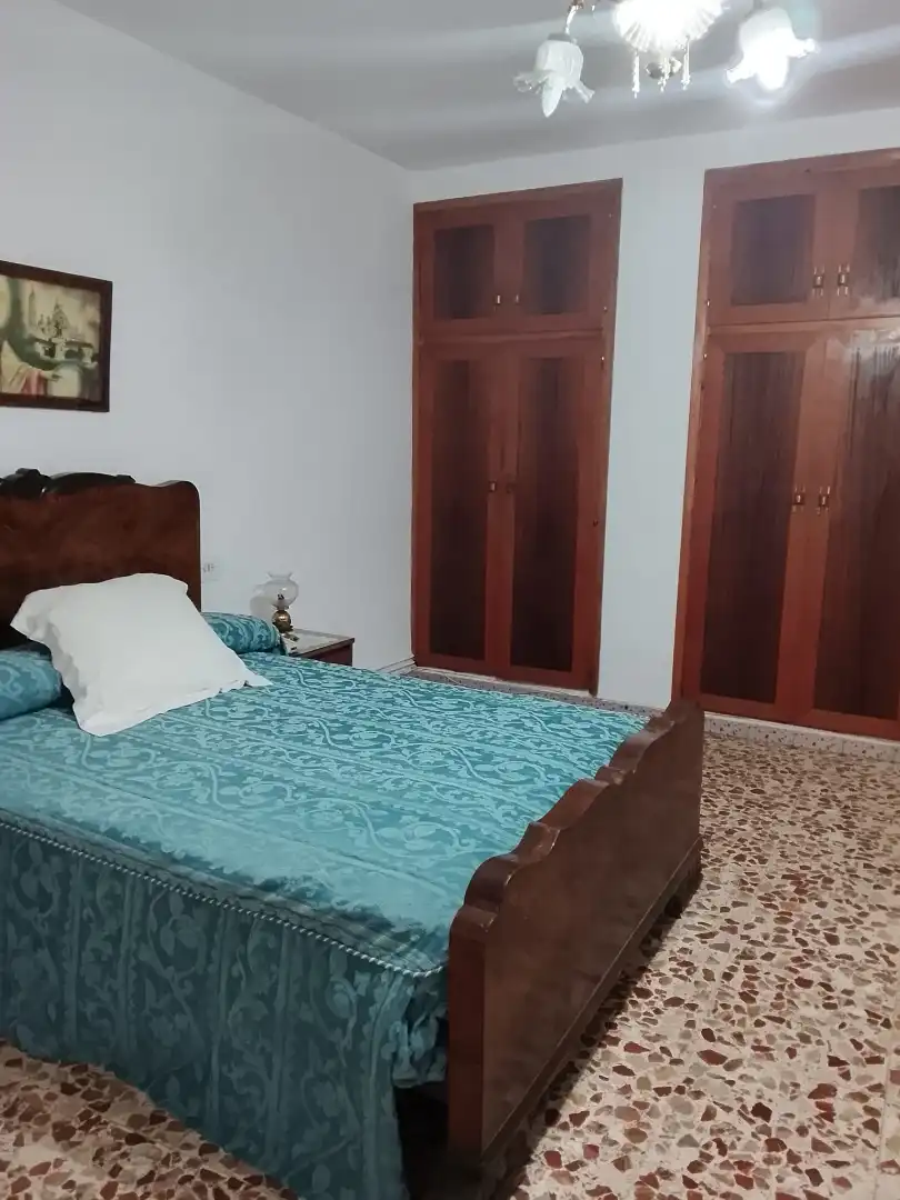 Dormitori de Casa o xalet en venda en Pozorrubielos de la Mancha amb Calefacció, Moblat i Forn
