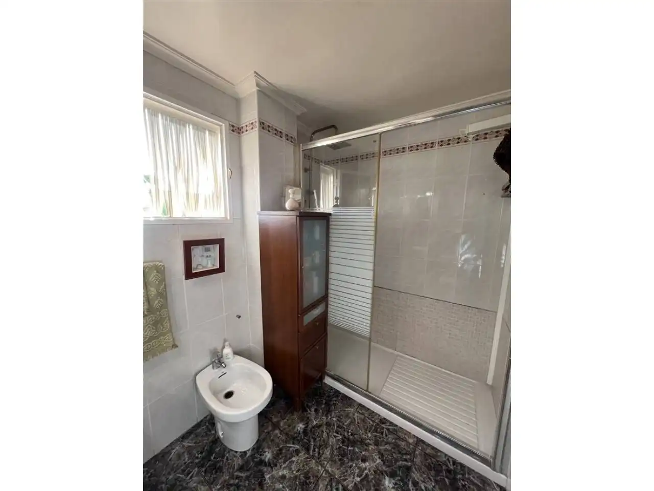 Baño de Apartamento en venta en La Manga del Mar Menor con Aire acondicionado, Terraza y Piscina comunitaria