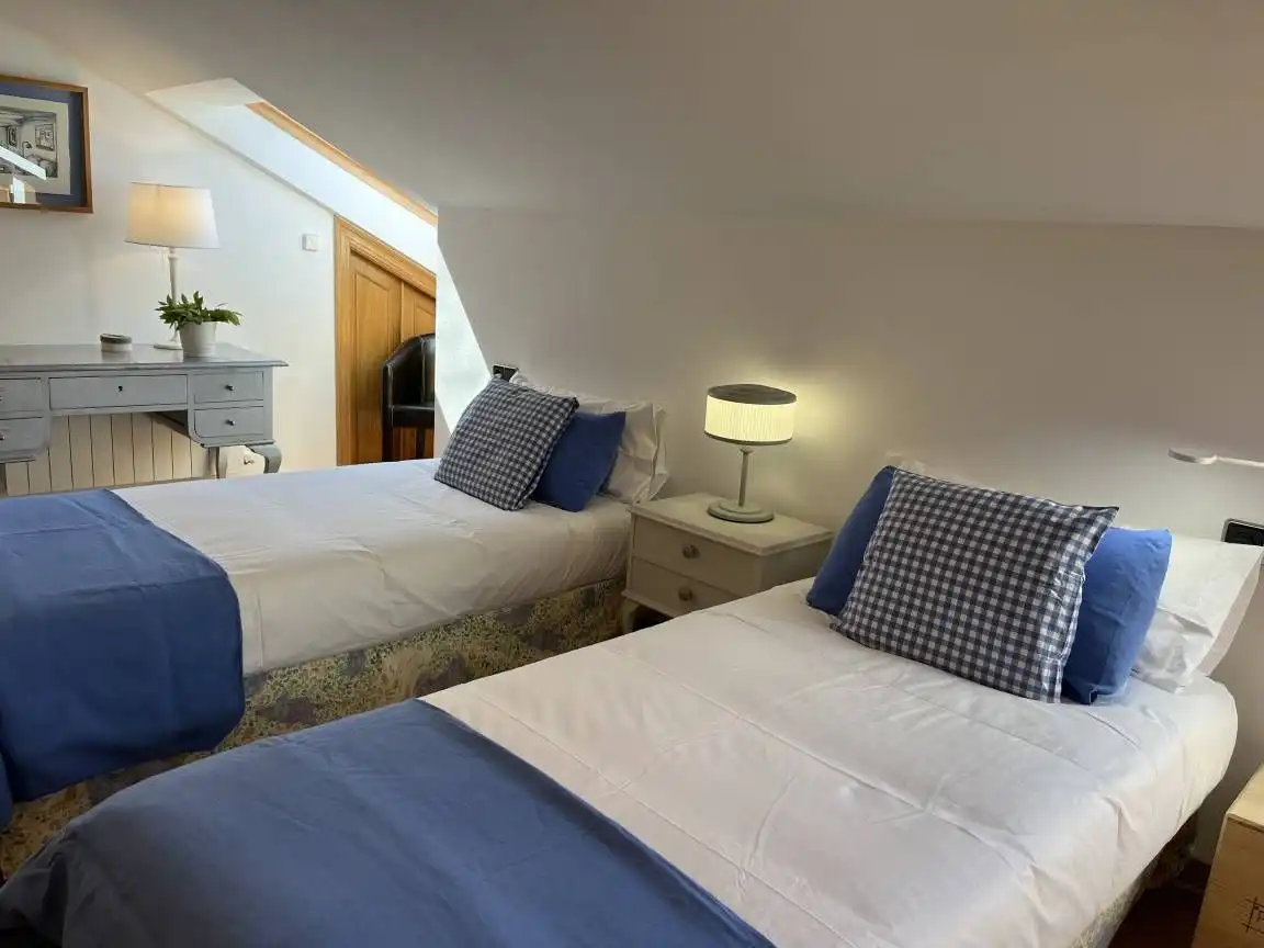 Habitación de Finca rústica de alquiler en Baiona con Jardín privado, Terraza y Piscina