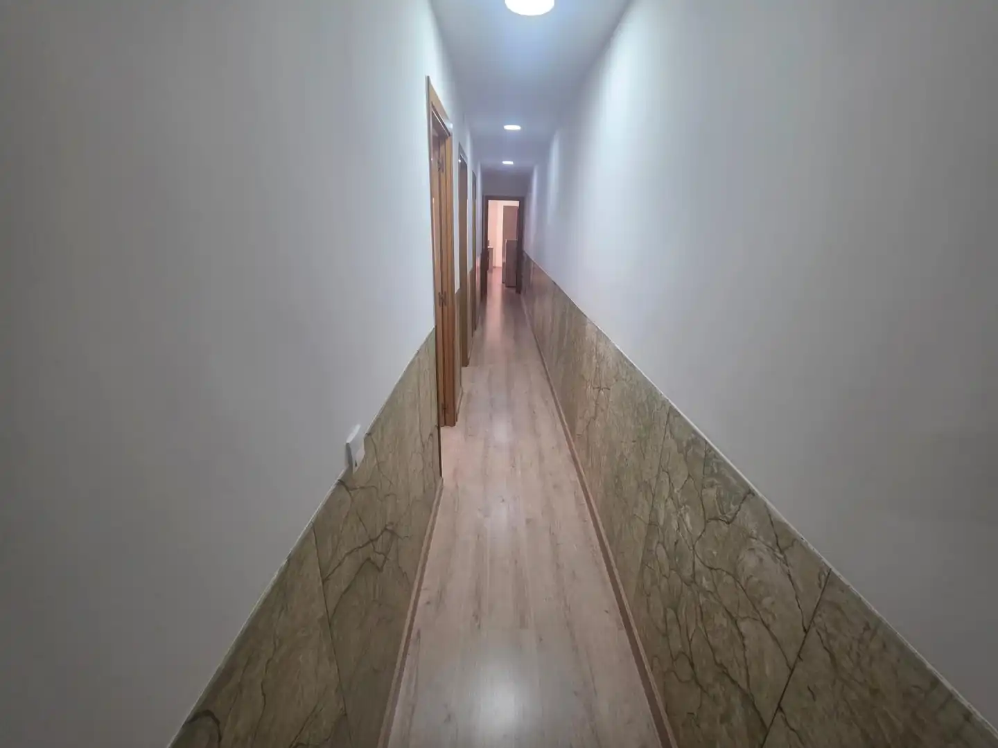 Piso en venta en L'Hospitalet de Llobregat con Calefacción, Parquet y Amueblado