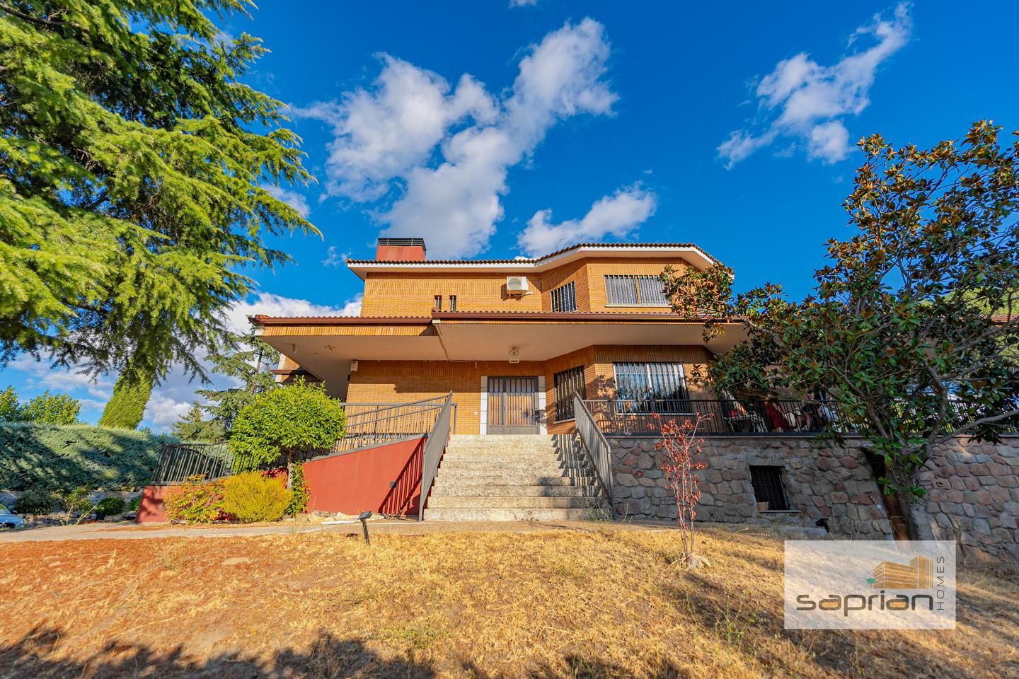 Exterior view of House or chalet for sale in Galapagar  with Air Conditioner, Private garden and Swimming Pool
