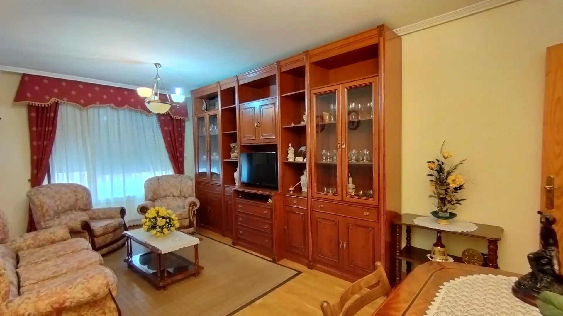 Living room of Flat for sale in Medina del Campo  with Heating, Parquet flooring and Storage room