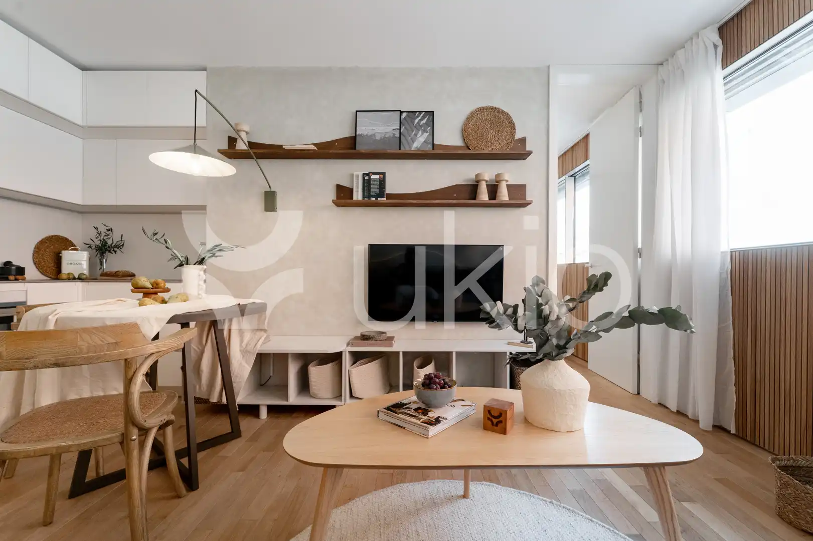 Sala d'estar de Apartament de lloguer en Madrid amb Aire condicionat, Calefacció i Moblat