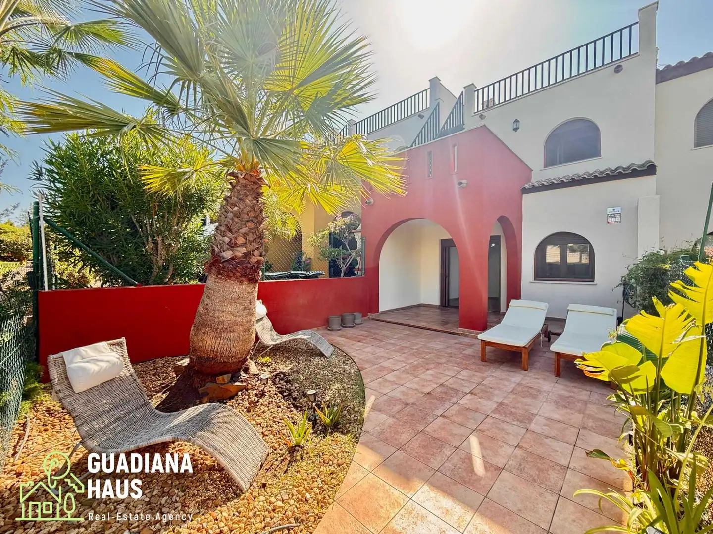Casa a schiera con piscina in vendita a MIGUEL DE UNAMUNO 20