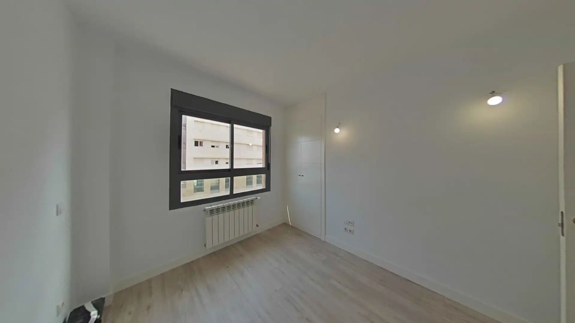 Bedroom of Flat for sale in Madrid  with Air Conditioner, Heating and Parquet flooring