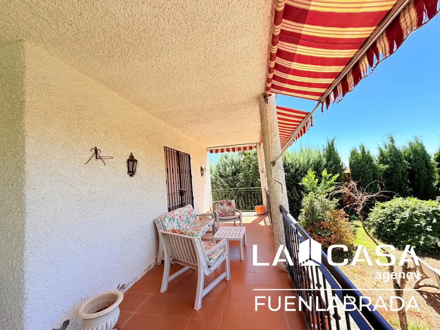Vista exterior de Casa o chalet en venta en Portillo de Toledo con Piscina