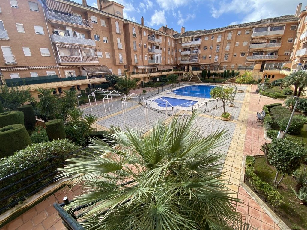 Estudi en venda a Avenida Mirasierra, Poniente-Norte - Miralbaida - Parque Azahara