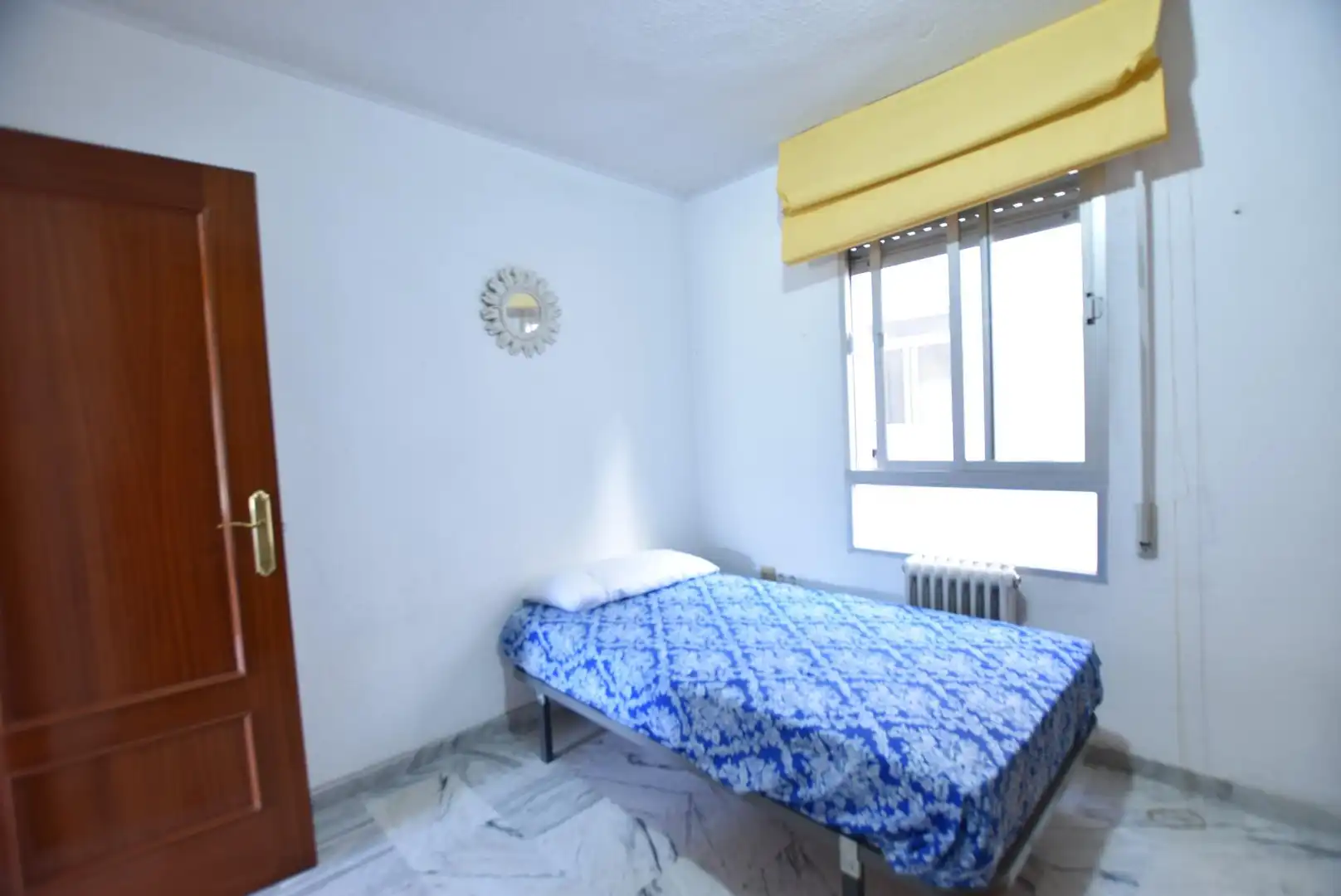 Schlafzimmer von Wohnung zur Miete in Granada mit Heizung, Möbliert und Balkon