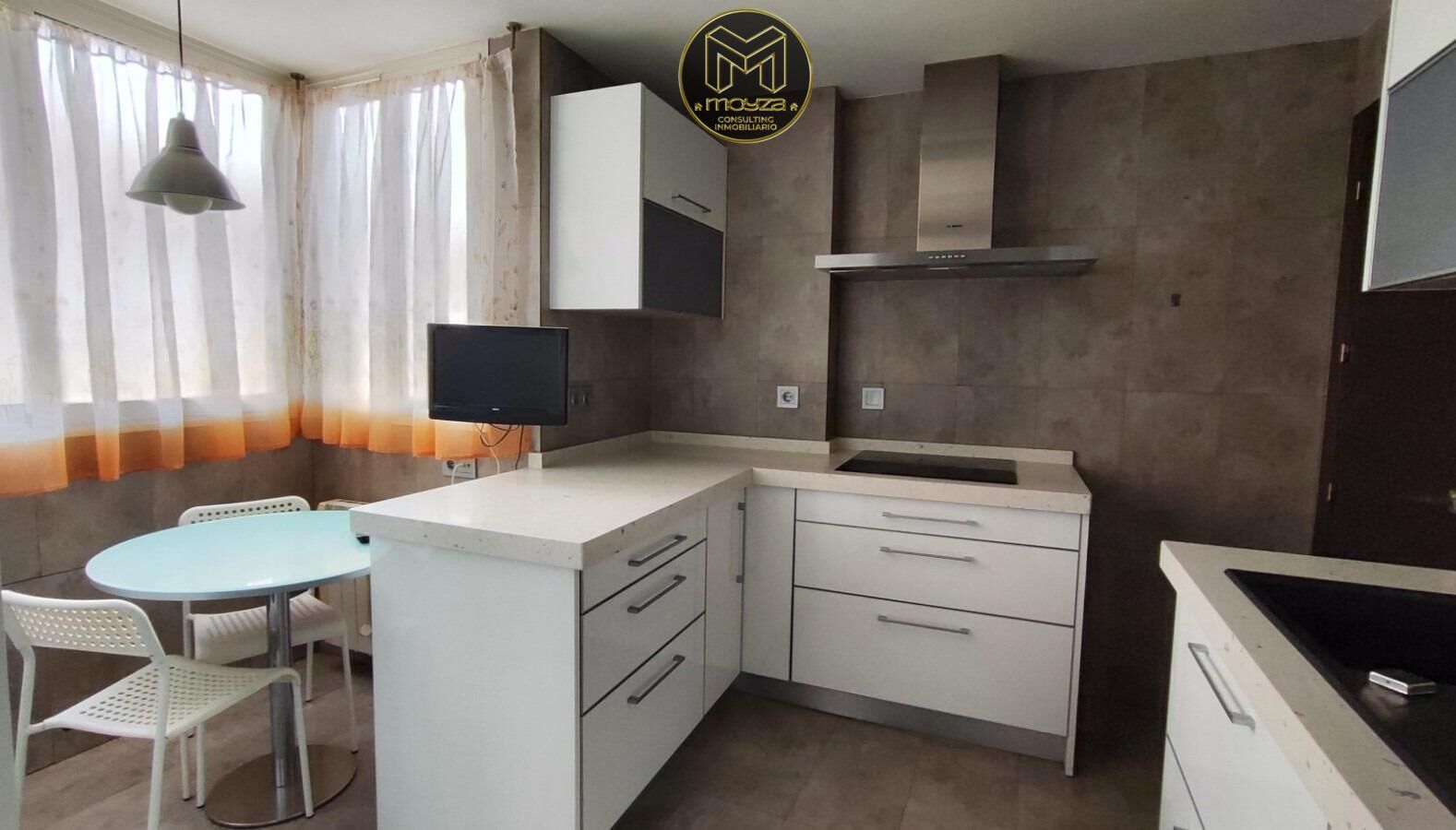 Kitchen of Flat for sale in  Jaén Capital  with Air Conditioner, Private garden and Storage room
