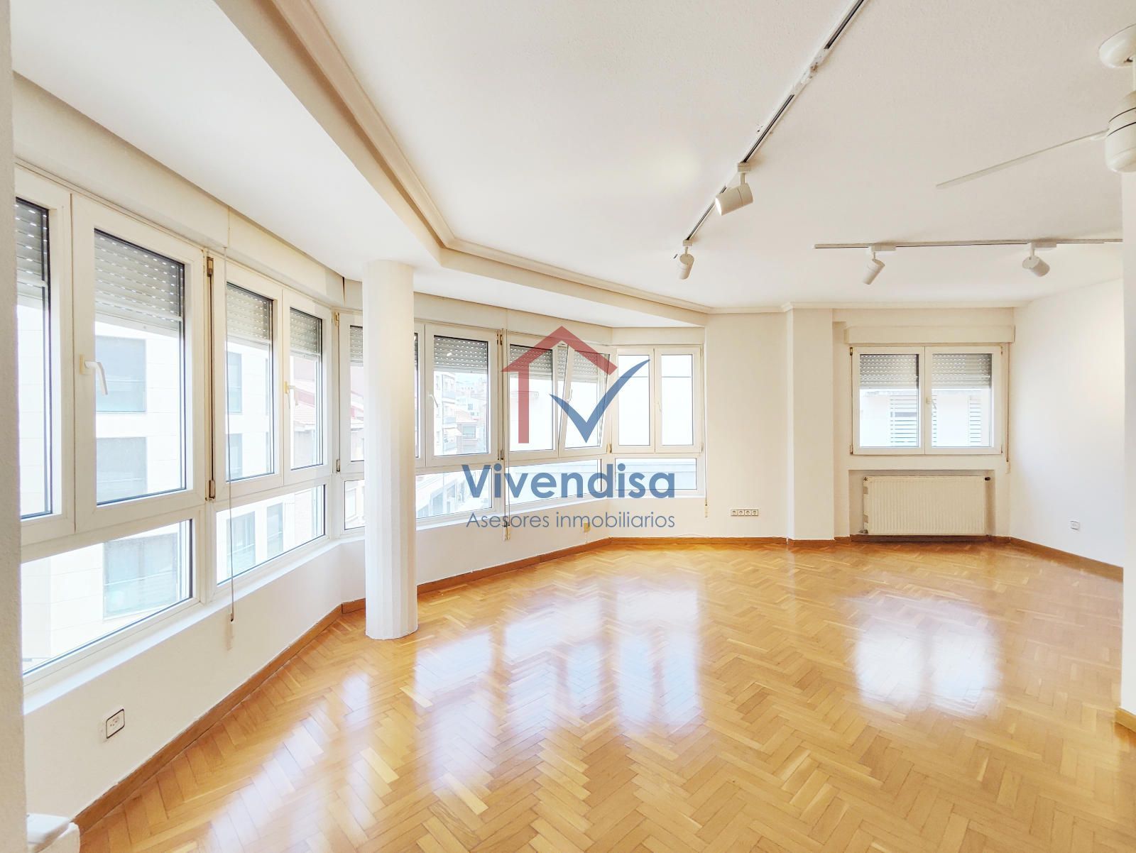 Living room of Duplex for sale in Guadalajara Capital  with Air Conditioner, Heating and Parquet flooring