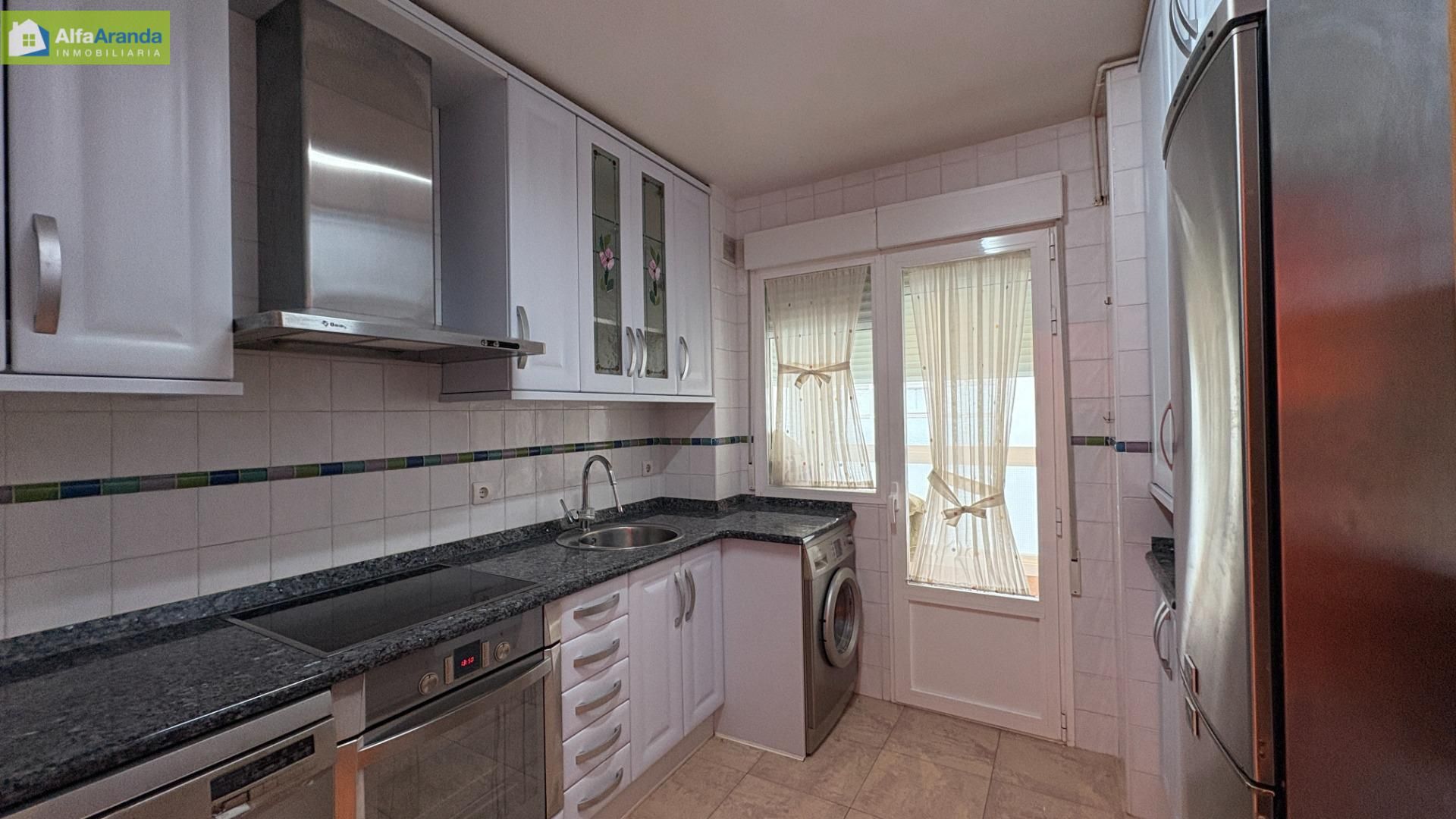 Kitchen of Flat for sale in Aranda de Duero  with Heating and Storage room