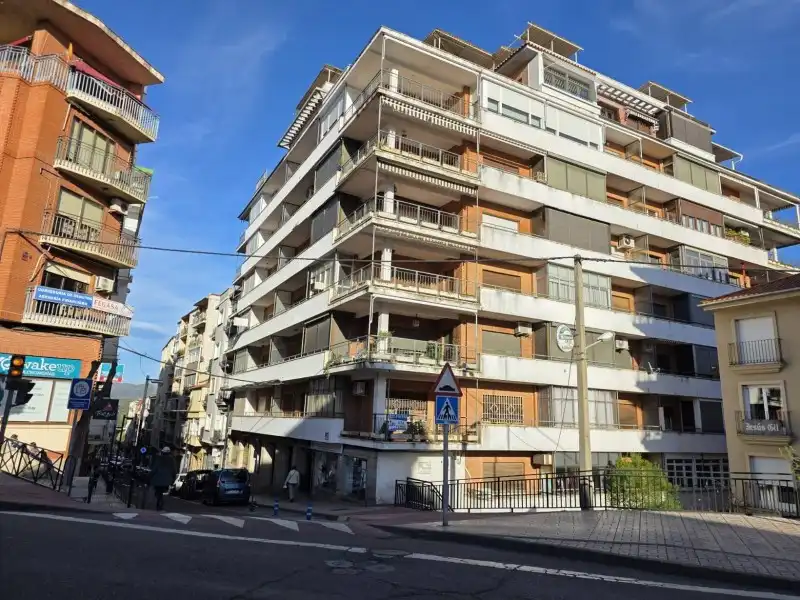 Pis amb terrassa en venda a Centro Ciudad