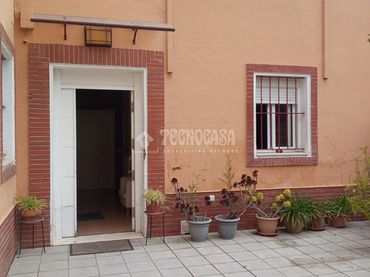 Casa aparellada en venda a Castilleja de la Cuesta