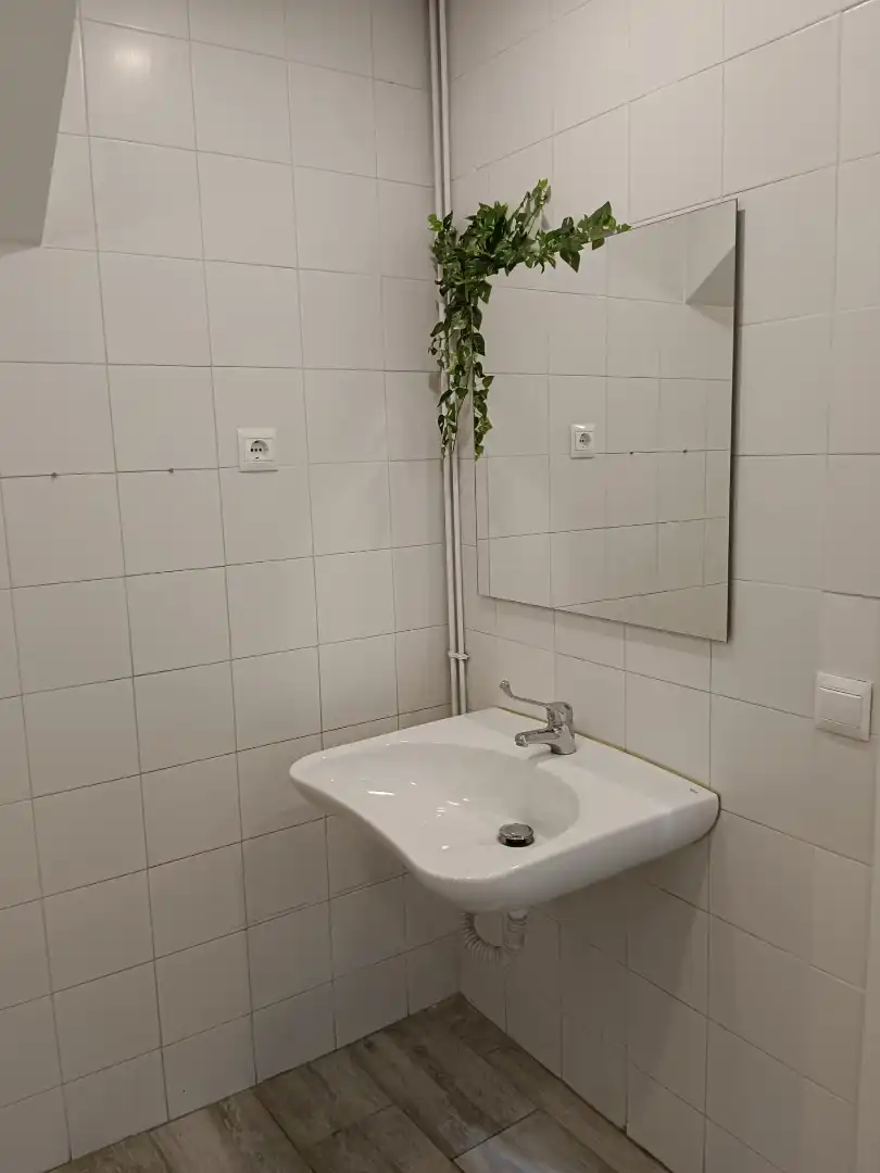Baño de Nave industrial de alquiler en Arroyomolinos (Madrid) con Calefacción