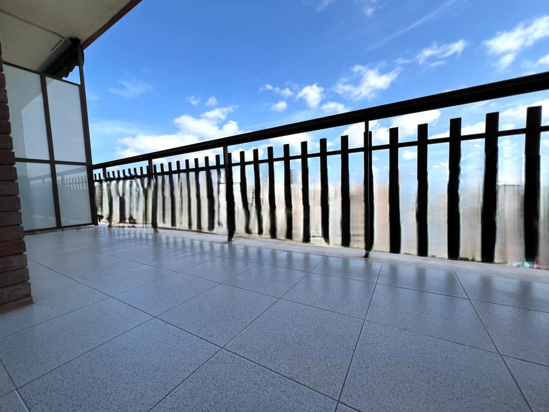 Terrace of Flat for sale in L'Hospitalet de Llobregat  with Balcony