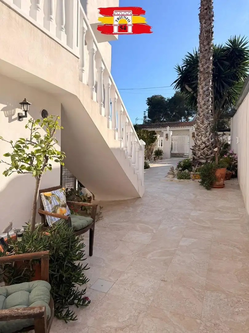 Casa o xalet en venda a Calle NARANJO, El Pinar de Campoverde