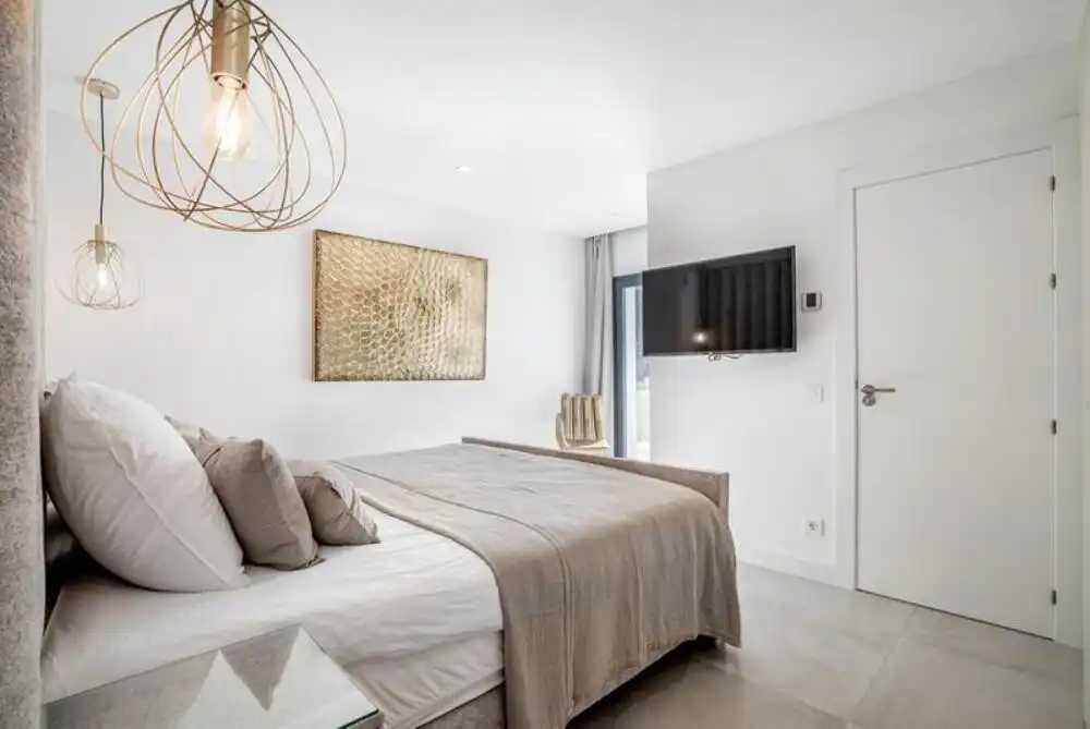Dormitori de Casa o xalet de lloguer en Marbella amb Aire condicionat, Jardí privat i Terrassa