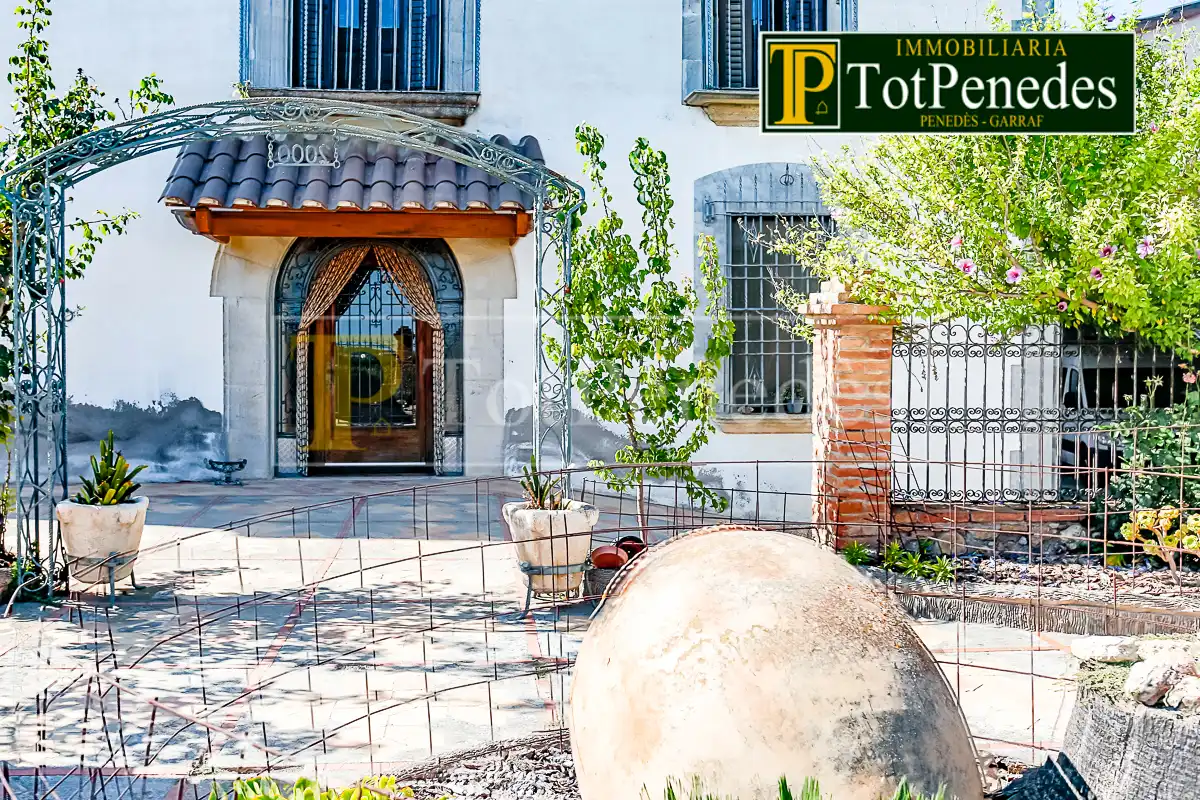 Country house zur Miete in Font-rubí mit Klimaanlage, Heizung und Privatgarten