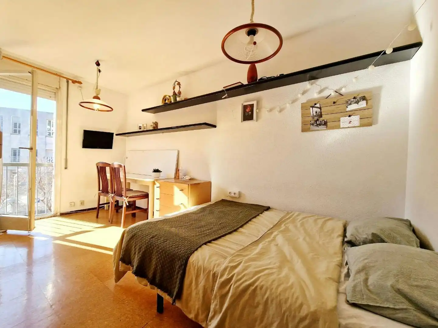 Habitación de Piso para compartir en Barcelona con Amueblado, Lavadora y TV