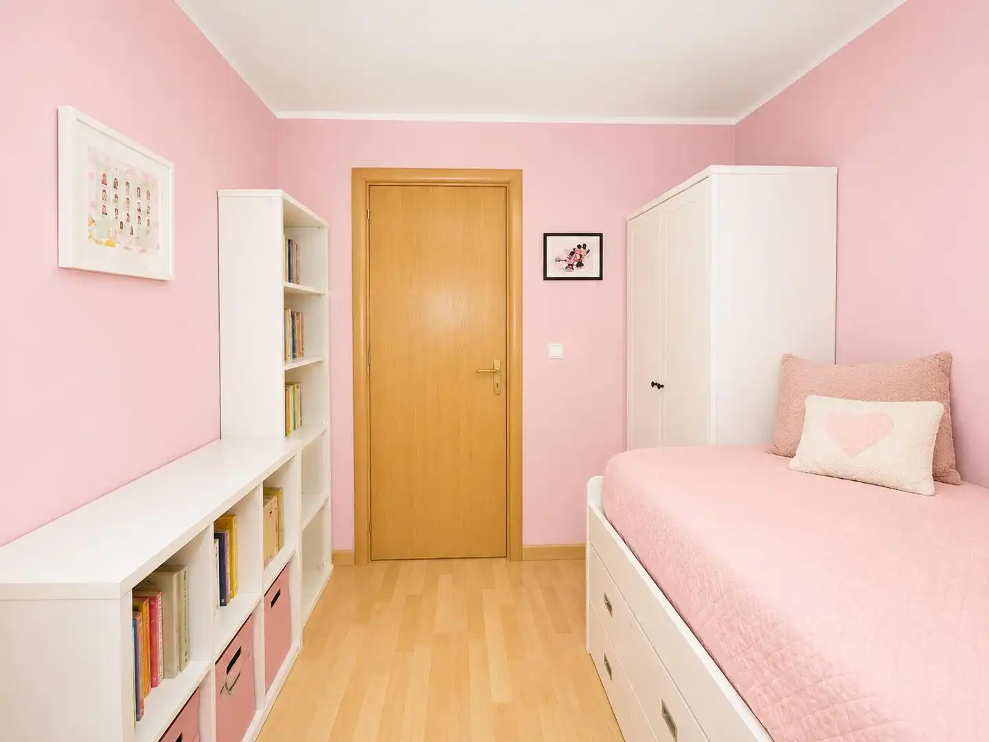 Bedroom of Flat for sale in Zaragoza