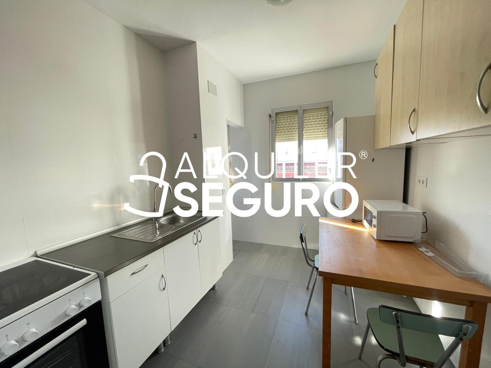 Cuina de Pis de lloguer en  Madrid Capital amb Terrassa