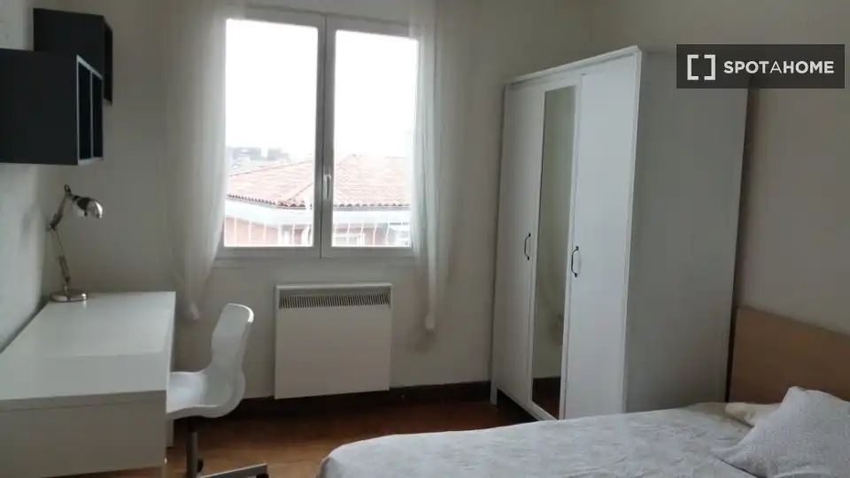 Room in 2º Ensanche