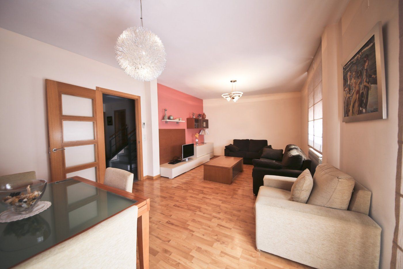 Sala d'estar de Casa adosada en venda en Tomelloso amb Aire condicionat, Calefacció i Traster