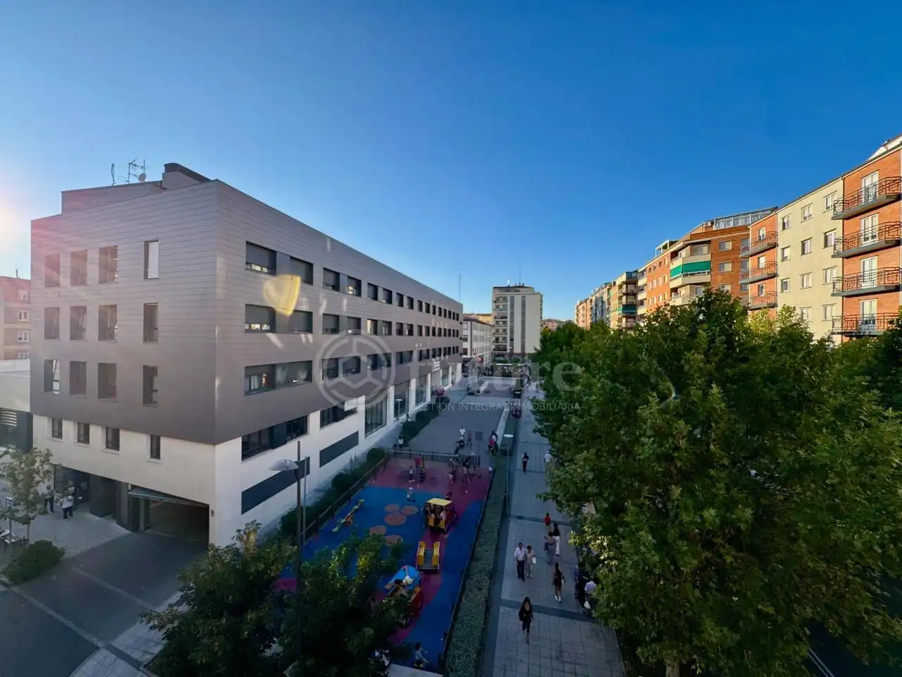 Vista exterior de Pis per a compartir en Salamanca amb Calefacció, Moblat i Balcó