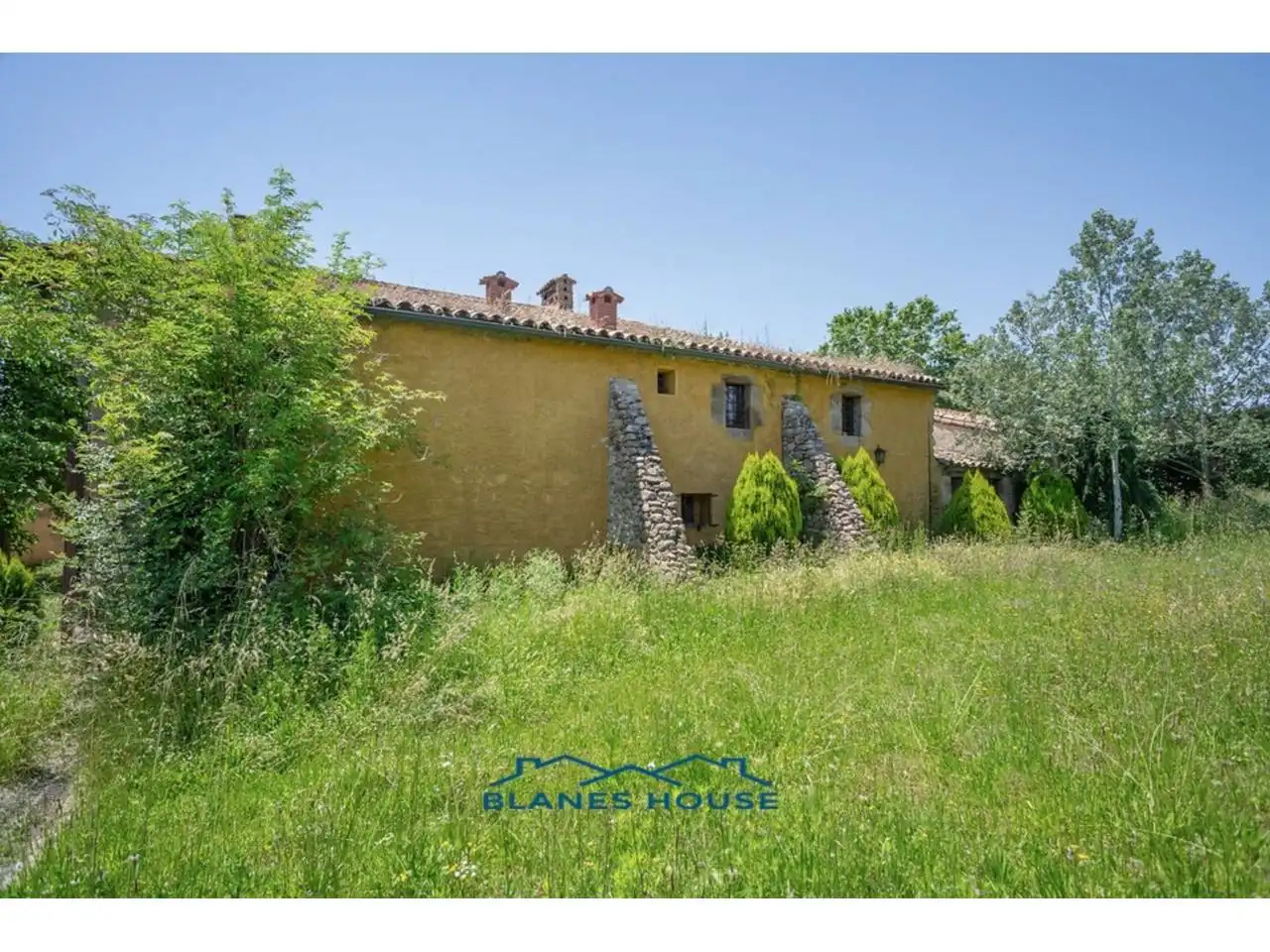 Außenansicht von Country house zum Verkauf in Riudarenes mit Terrasse und Schwimmbad