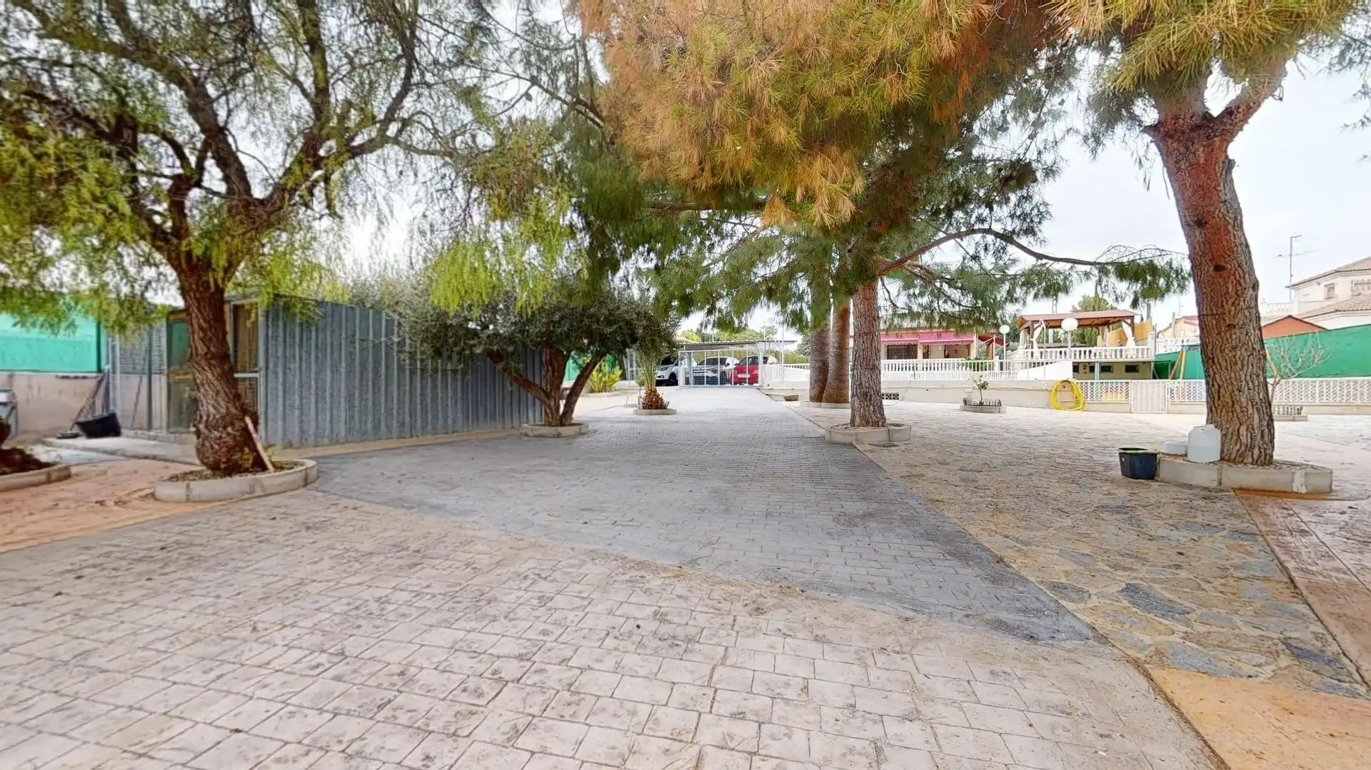 Aparcament de Casa o xalet en venda en Elche / Elx amb Aire condicionat, Jardí privat i Terrassa