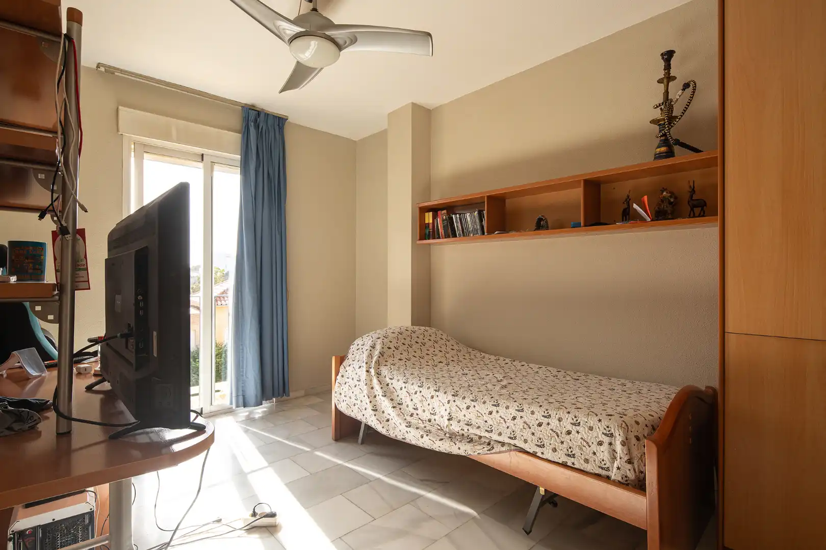 Habitación de Casa adosada en venta en Cenes de la Vega con Aire acondicionado, Calefacción y Terraza