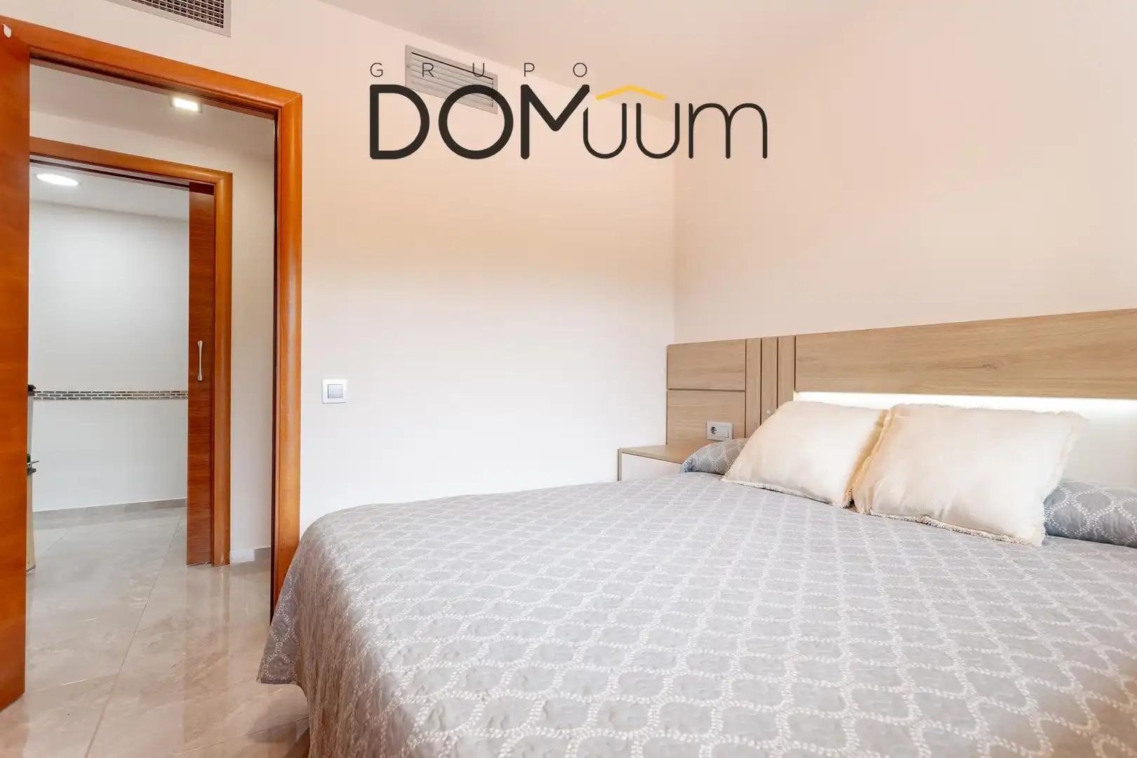 Schlafzimmer von Erdgeschoss zum Verkauf in Salou mit Klimaanlage, Heizung und Terrasse