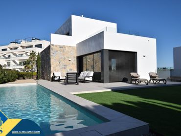 Xalet amb jardí en venda a Orihuela Costa