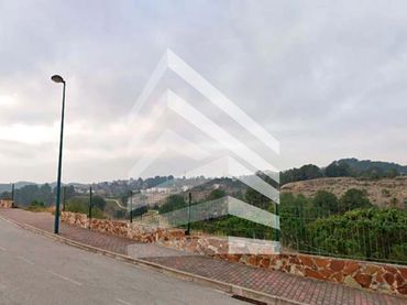 Terrenos y solares en venta en Montseny